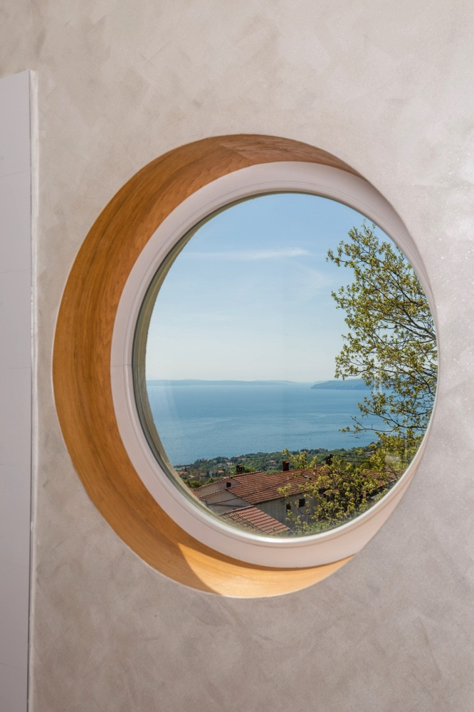 Interno, Casa Mills Poljane