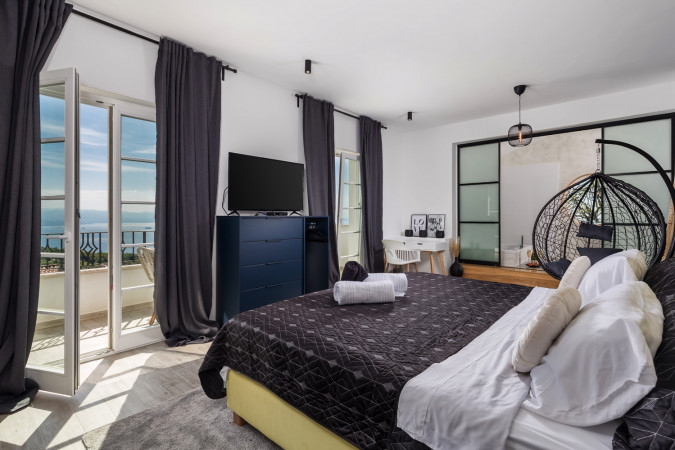 Interno, Casa Mills Poljane